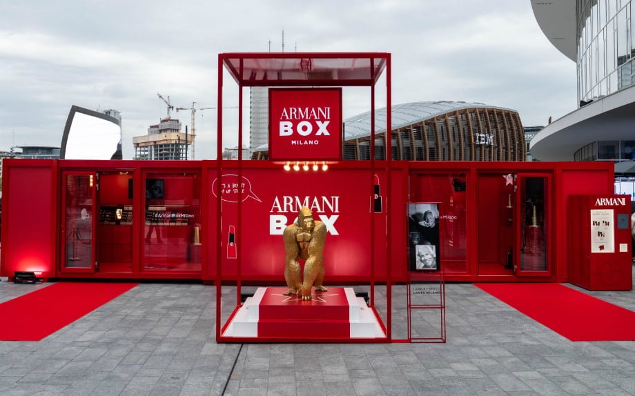Armani Pop Up Store a Milano