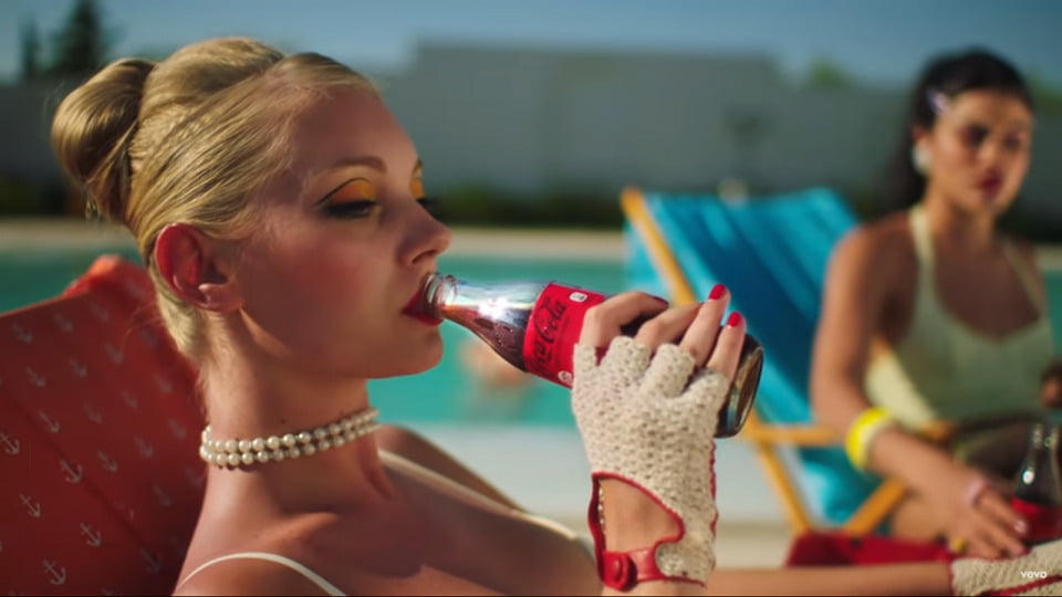 Coca cola compare in un video di Fedez, Achille Lauro e Orietta Berti