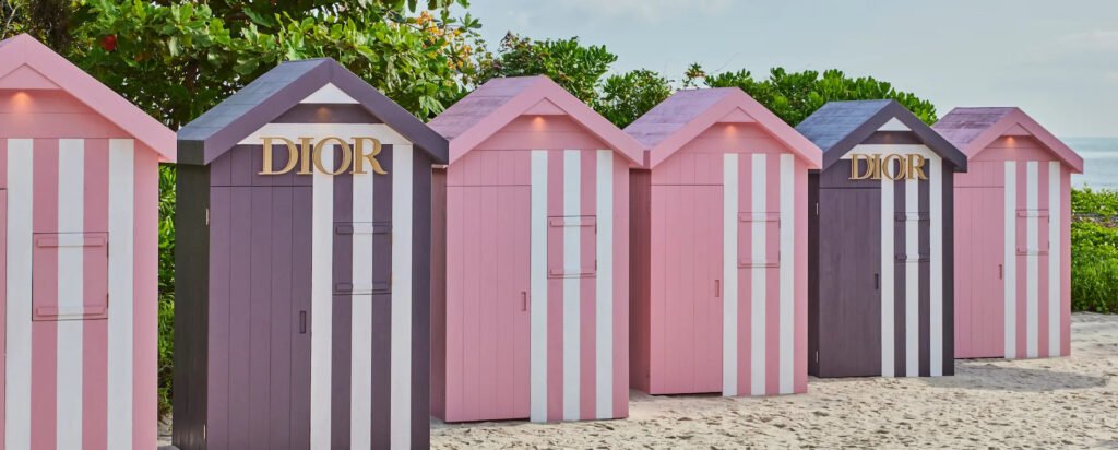 Pop-up Dioriviera, esclusiva capsule a Saint-Tropez-branded beaches-smarTalks